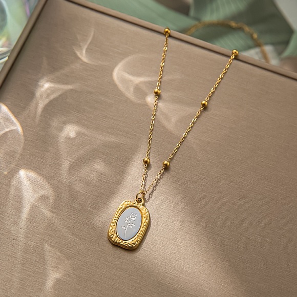 Bicolor Mixed Metal Necklace*Waterproof*Sweatproof*Tarnish Free - Picture 4 of 7